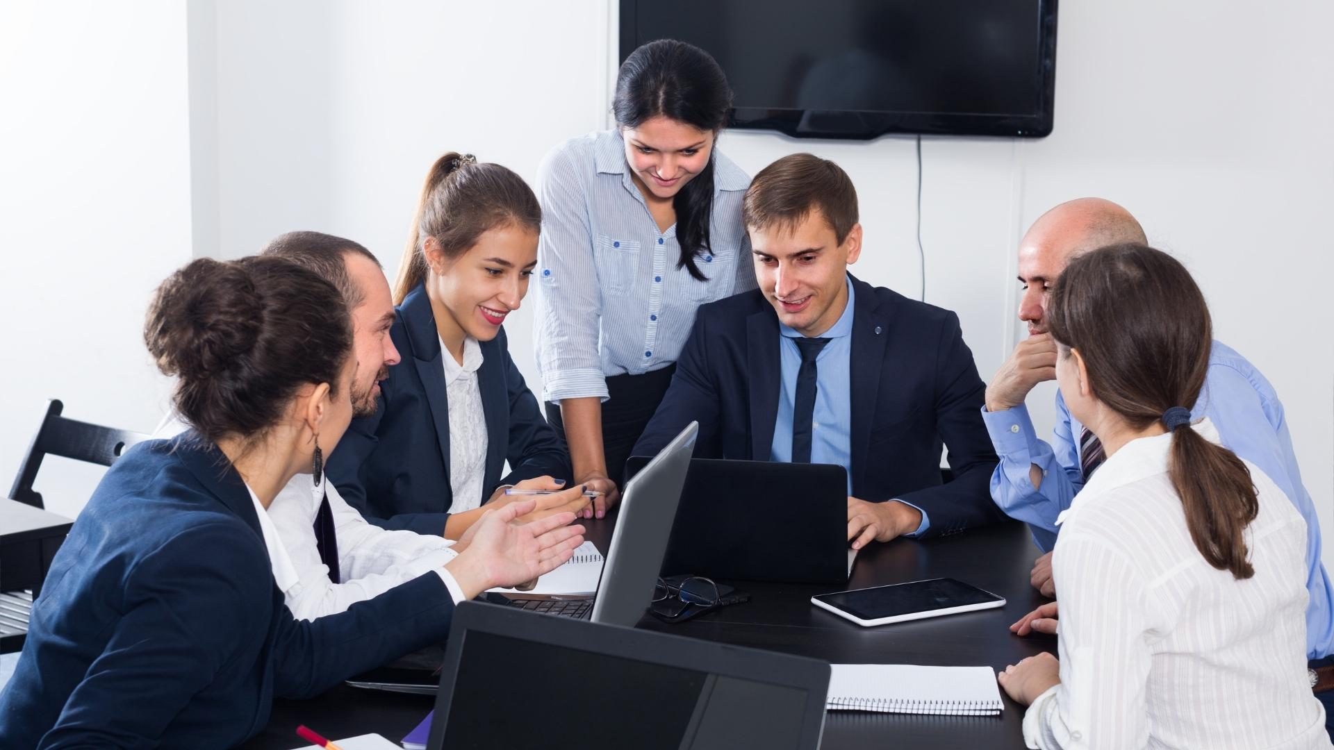 4 meeting team table